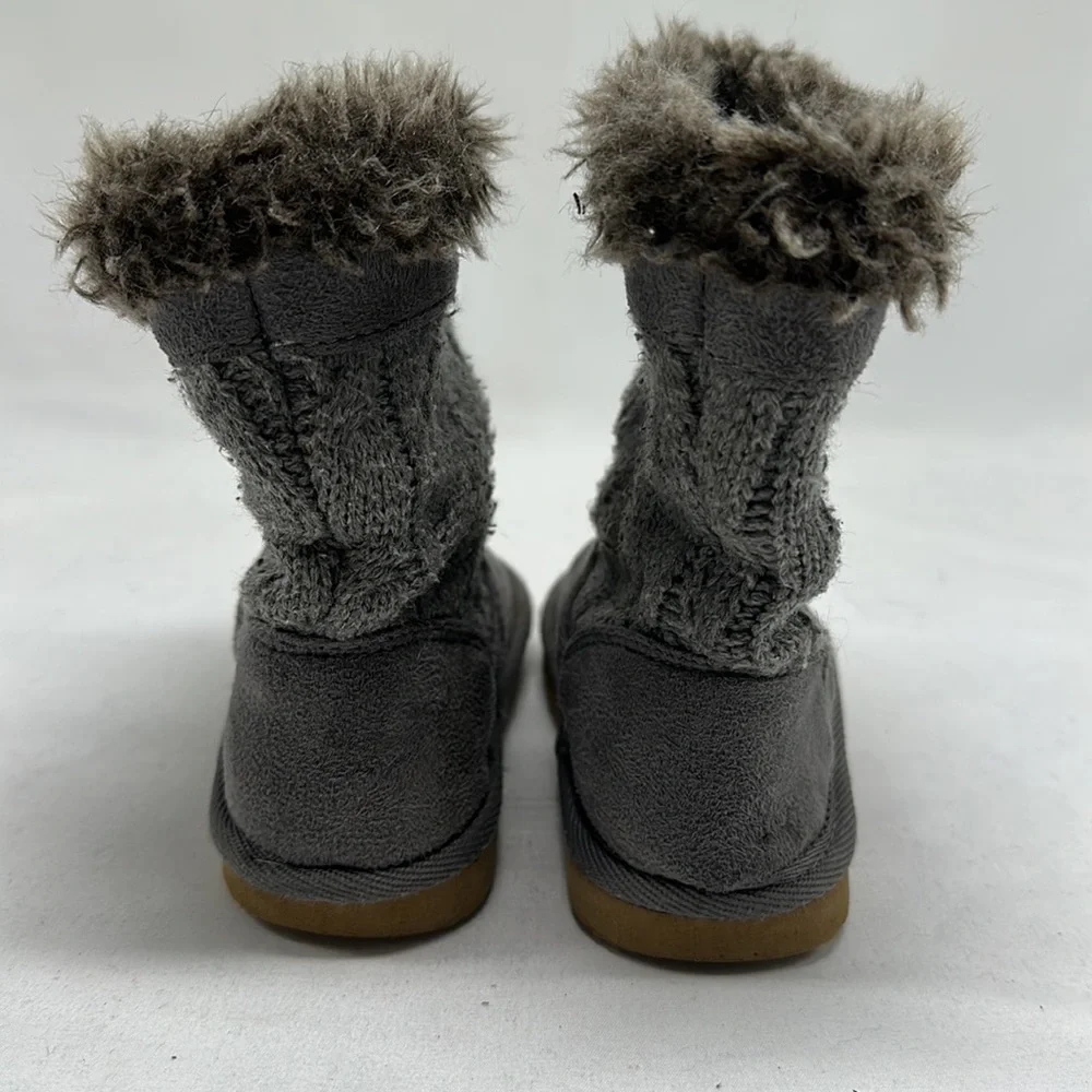 Carter’s Toddler Kids Gray Faux Fur Wool Boots Size 6